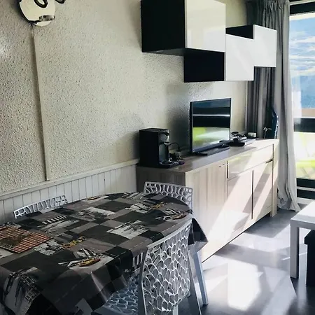 Studio Aux Menuires Sur Les Pistes. Le Brelin *